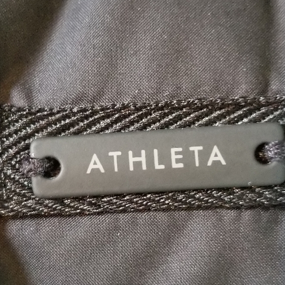 Athleta Responsible Tundra Goose Down Sherpa Puff Vest Black - Picture 6 of 13